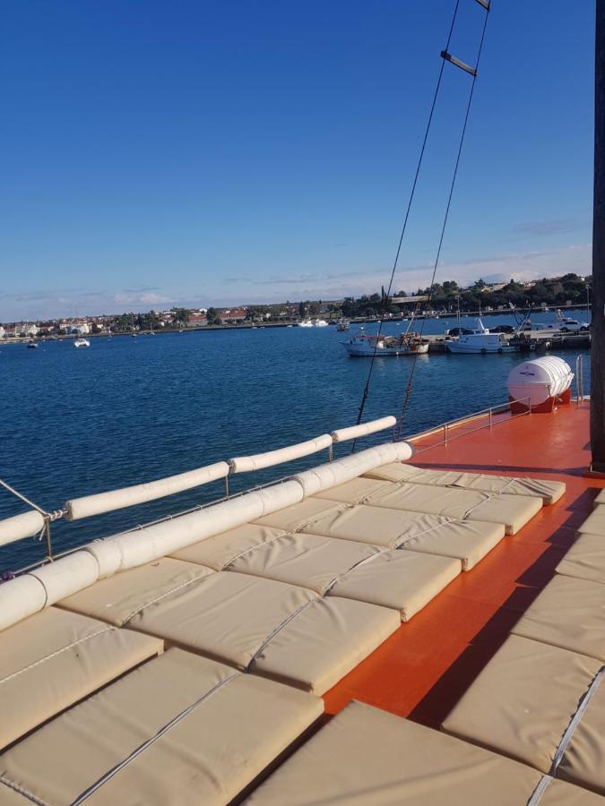 Boat & Breakfast Hotel Umag Exterior photo